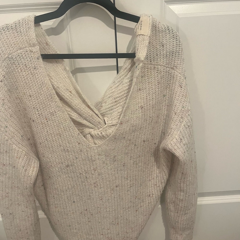 Elegant Cream V-Neck Sweater